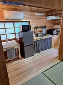 本と宿こうね Used bookstore cafe and cottage - Image 1