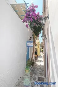 Hermes Rooms - Image 1