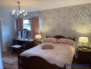 Sleepy Hollow Apartment - Image 3