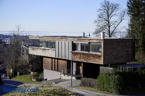 KLIMATISIERT! Luxus Design Apartment mit Panoramafenster - See - & Waldblick, wechselnde Kunst zum Erwerb - Image 1