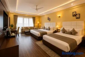 Hotel Eden Villa Noida Sec 20 - Image 1
