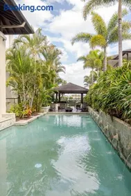 Luxury Romance - 5 to Beach - Image 1