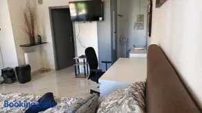 Apartment 33, Cozy studio and free parking - Image 2