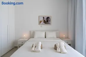 Stylish Poolside Villa at Paphos - Image 5