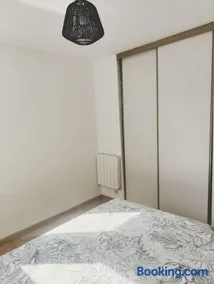 Beau duplex familial avec jardin clôturé - Image 3