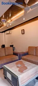 Hostmystay- 3bhk apartment!Greater kailash 1 - Image 2