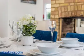 Contractor Accommodation Peterborough- Parking-Business and Work Stays - Image 2