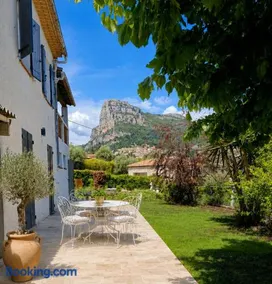 Proche Nice terrasse jardin vue exceptionnelle - Image 1