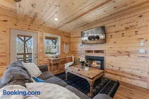 5 Cabins for Groups - Sleeps 54, Hot Tubs - Image 4