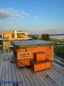 Luxurious Seaside Penthouse - Image 2