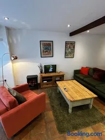 Little House Annexe - Image 4
