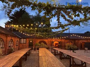 Marshwood Manor Cottages by Group Retreats - Image 3