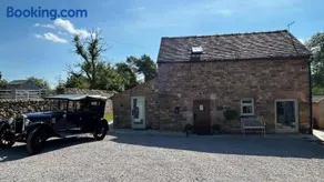 2 Bed Barn Alton Towers Chatsworth Polars Peaks - Image 2