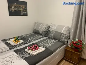 Guests house at the town centre - Image 2