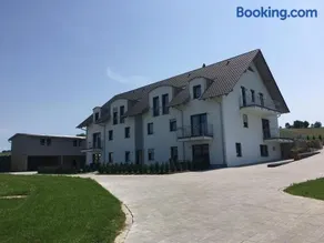 Landhaus Ferienwohnungen mit Pool und Wellness - Image 1