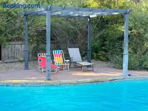 Charming Country Home with Pool - Unit B - Image 2