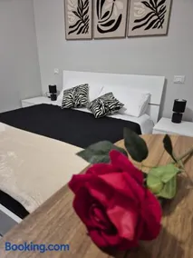 Stornelli Suite & Apartments - Image 1