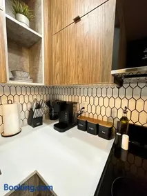 Ultimate 3 bedroom - Image 3