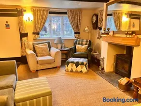 Chapter Cottage, Cheddleton Nr Alton Towers, Peak District, Foxtail Barns, the Ashes - Image 4