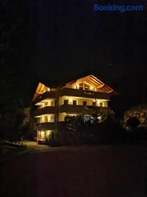 Magnífico apartamento vacacional con barbacoa y jardín - Image 2
