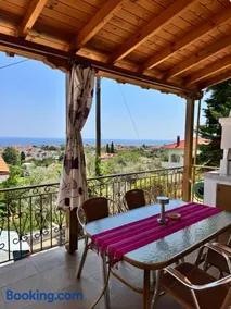 Pappous Guest House - Image 1