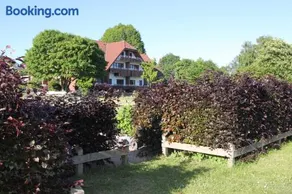 Landhaus am See mit Strandkorb in Scharbeutz - Image 1
