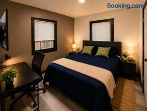 Great Home 4 Professionals & Business Travelers- 2 - Image 1