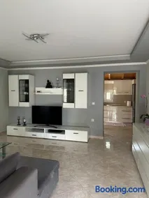 Eva House - Image 2