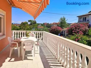 Voll ausgestattete schöne Wohnung mit Grill, Terrasse und Garten | Gartenblick - Image 2