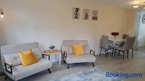 MODERN 2 BED BUNGALOW SLEEPS 4 Pet friendly - Image 3