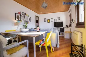 Mountainside Apartment with views over Morzine - Image 2