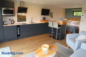 The Lodges at Thornbrook - Image 2