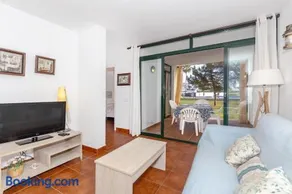 Appartement de vacances avec jardin, terrasse et piscine | Vue jardin - Image 5