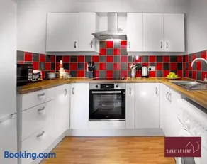 Stylish 4 bedroom Townhouse - Central Wokingham - Image 4