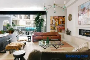 Basq House - Image 5
