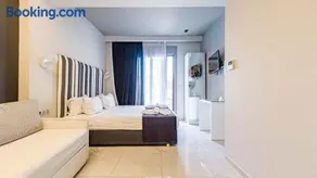 Alpha Luxury Suites - Image 3