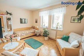Familienfreundliche Ferienwohnung mit Terrasse | Perfekt für die Arbeit von Zuhause - Image 2