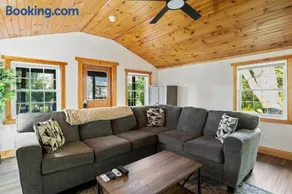 Lovely Ranch By the Lake - Image 3