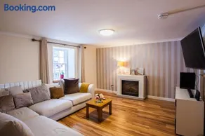 Lochfyne-View Apartment - Image 1