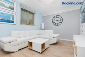 Dom Posejdon - Apartament na poziomie -1 by Renters Prestige - Image 1