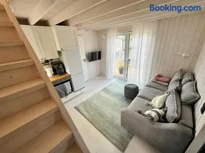 Fully equipped new tiny house - Image 5