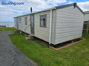 Castaways Holiday Park - Image 2