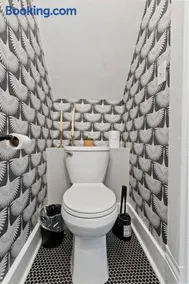 The Luxe Hot Tub Private Bar 12 Min to Horse Park - Image 4