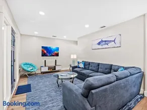 Modern Coastal Cottage Near Destin & Beaches - Image 1
