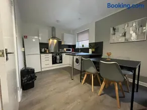 Dunbeth House - Image 2