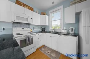 The Violet - 42 Meadow View - Image 3