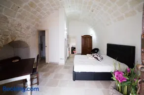 Borgovecchio Suite - Image 1
