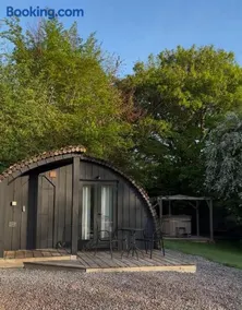 Apple Tree Cabin - Image 2
