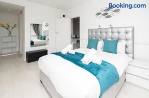 Voll ausgestattete wunderschöne Wohnung mit Pool | Sea Point-Nähe - Image 2