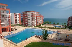 Marina and Panorama Apartments - Image 1